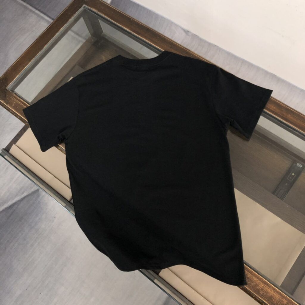MON T-Shirt